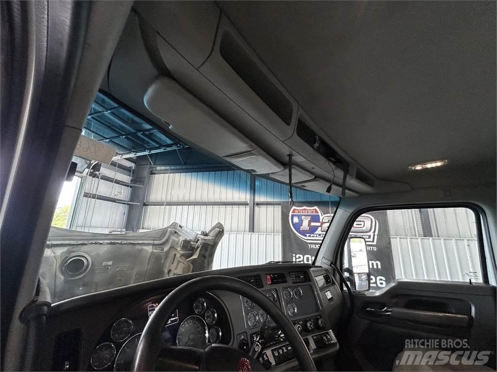 Kenworth T880 Truck Tractor Units