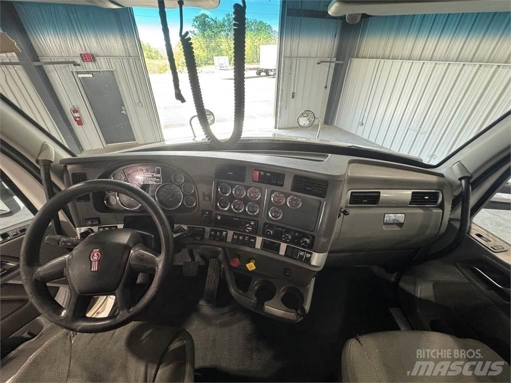 Kenworth T880 Truck Tractor Units