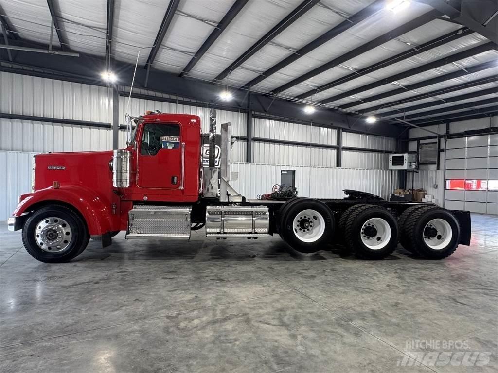 Kenworth W900 Truck Tractor Units