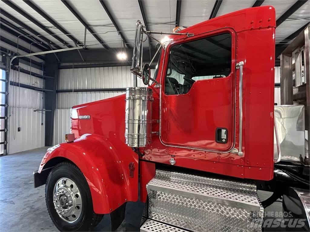 Kenworth W900L Truck Tractor Units