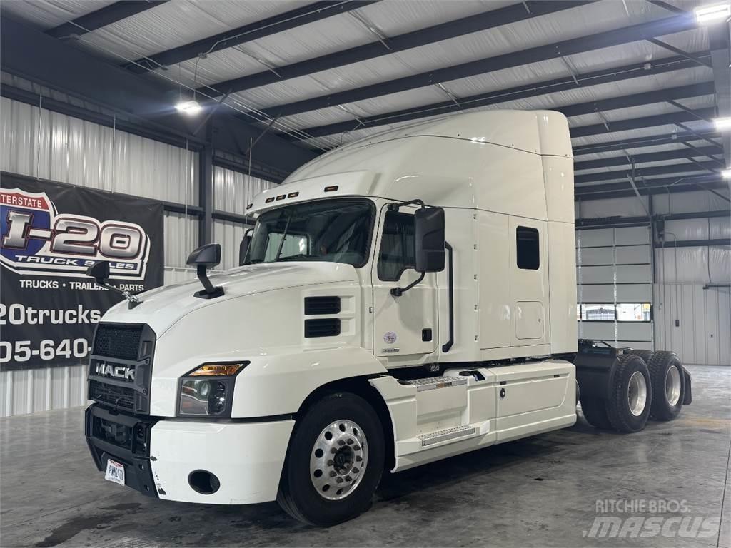 Mack AN64T Truck Tractor Units