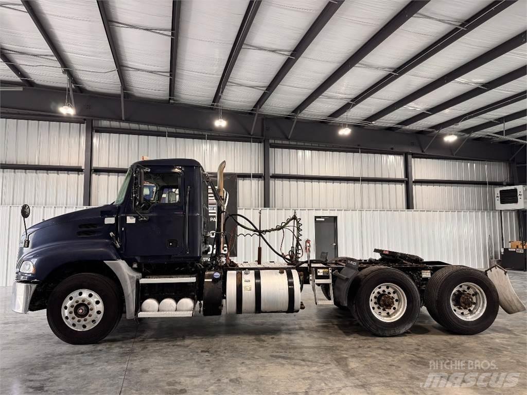 Mack CXU613 Truck Tractor Units