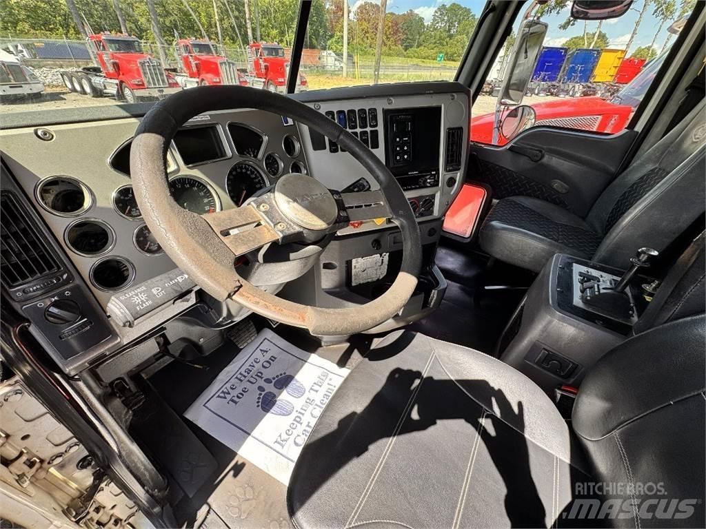Mack GU713 Tipper trucks