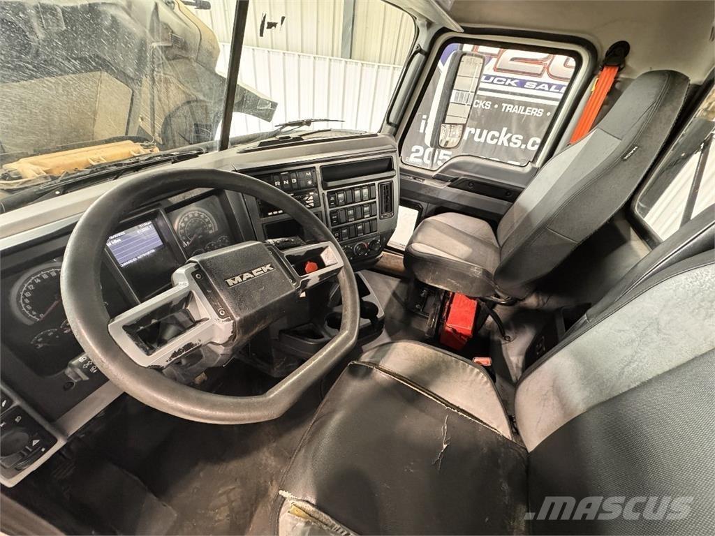 Mack Pinnacle Truck Tractor Units