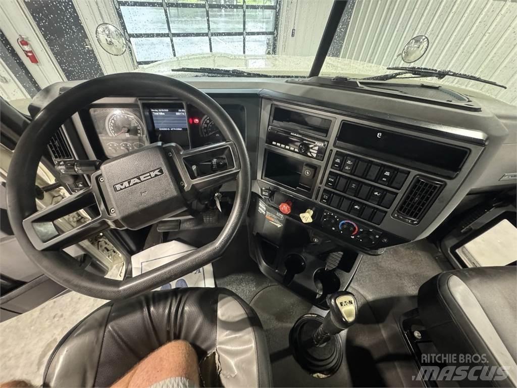 Mack Pinnacle 64T Truck Tractor Units
