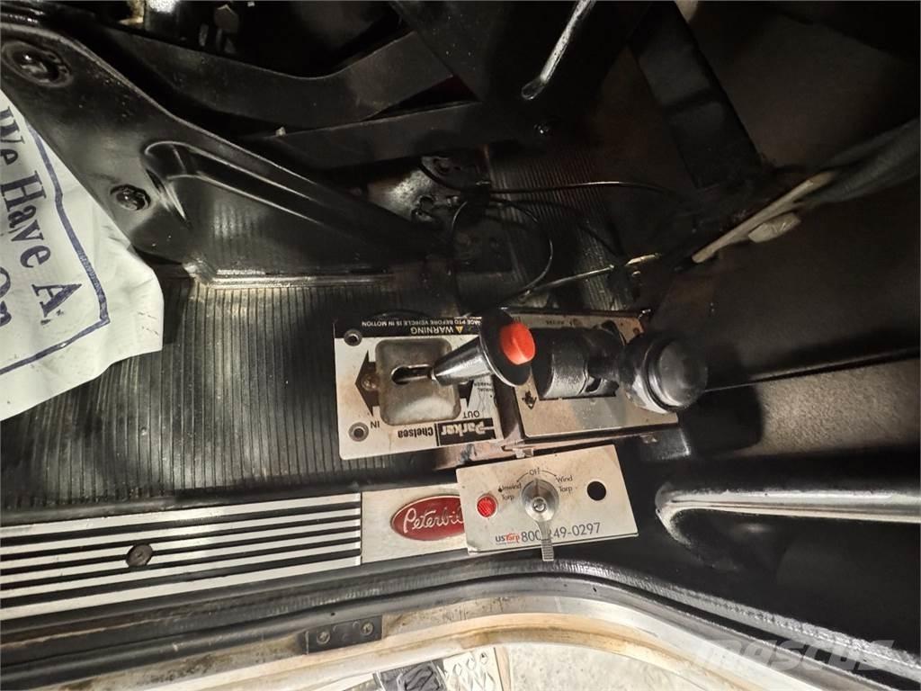 Peterbilt 389 Truck Tractor Units