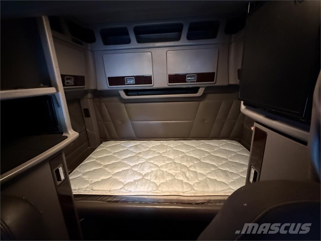 Peterbilt 389 Truck Tractor Units