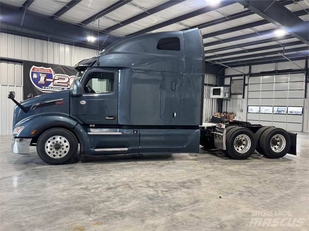 Peterbilt 579 Truck Tractor Units