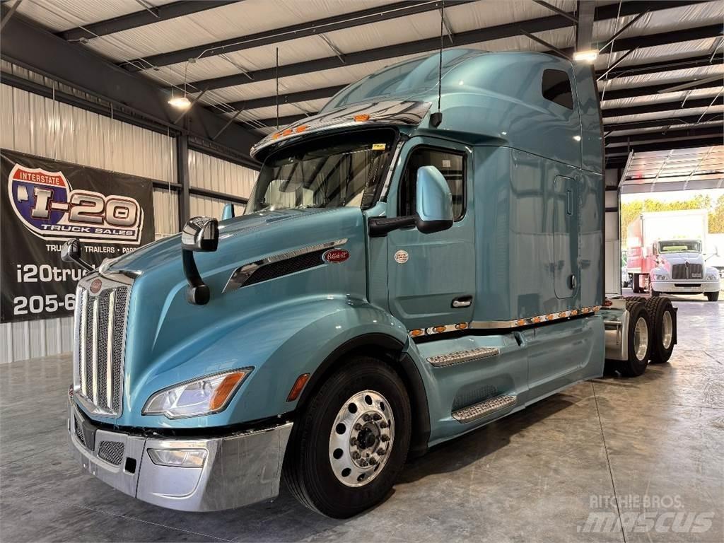 Peterbilt 579 Truck Tractor Units