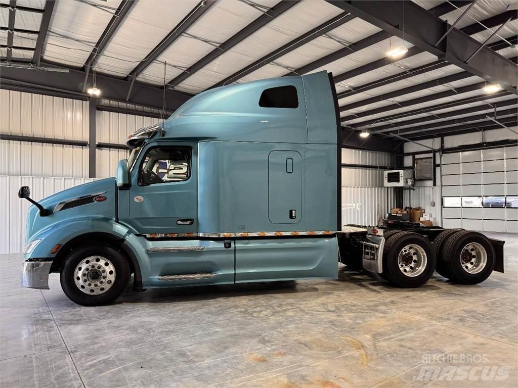 Peterbilt 579 Truck Tractor Units