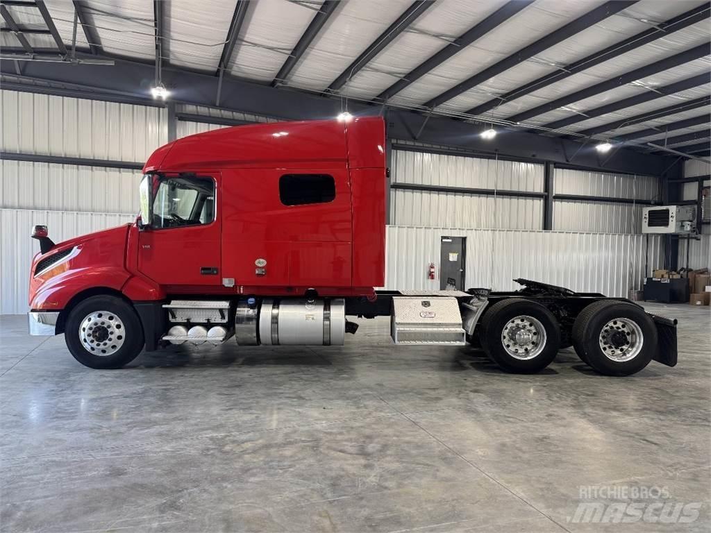 Volvo VNL64T740 Truck Tractor Units