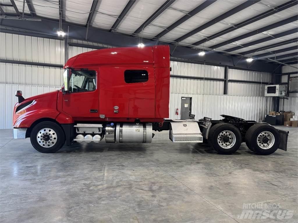 Volvo VNL64T740 Truck Tractor Units