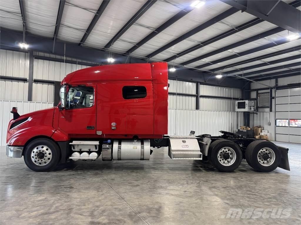Volvo VNL64T740 Truck Tractor Units