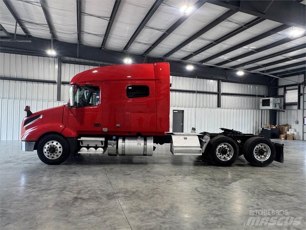 Volvo VNL740 Truck Tractor Units