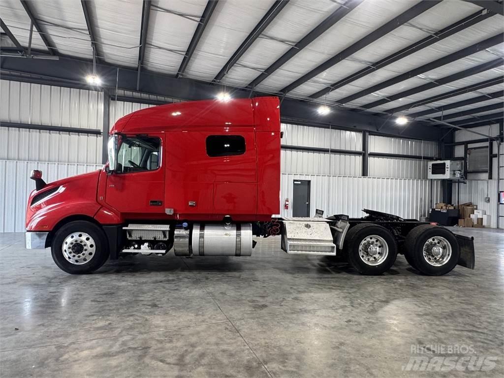 Volvo VNL740 Truck Tractor Units
