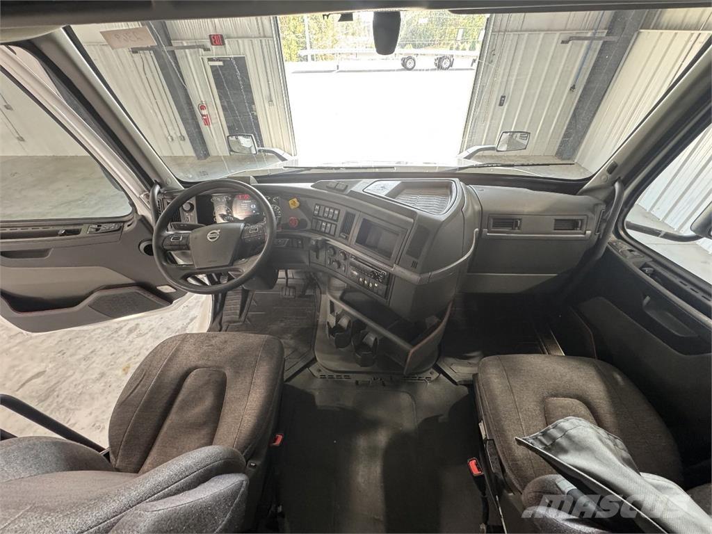 Volvo VNL760 Truck Tractor Units