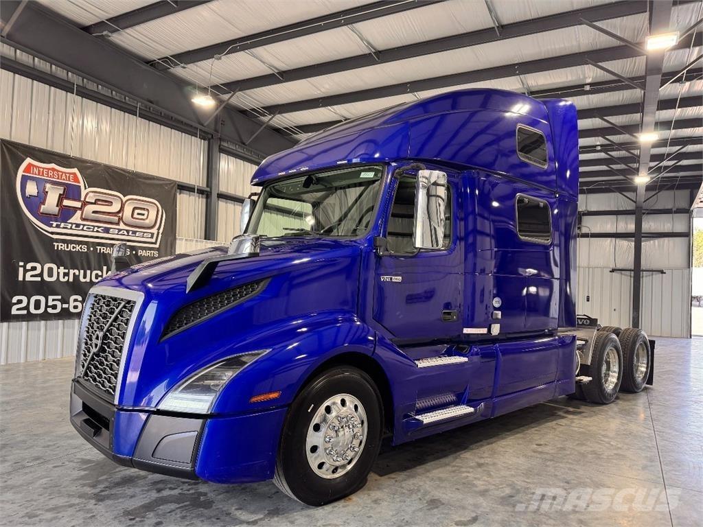 Volvo VNL860 Truck Tractor Units
