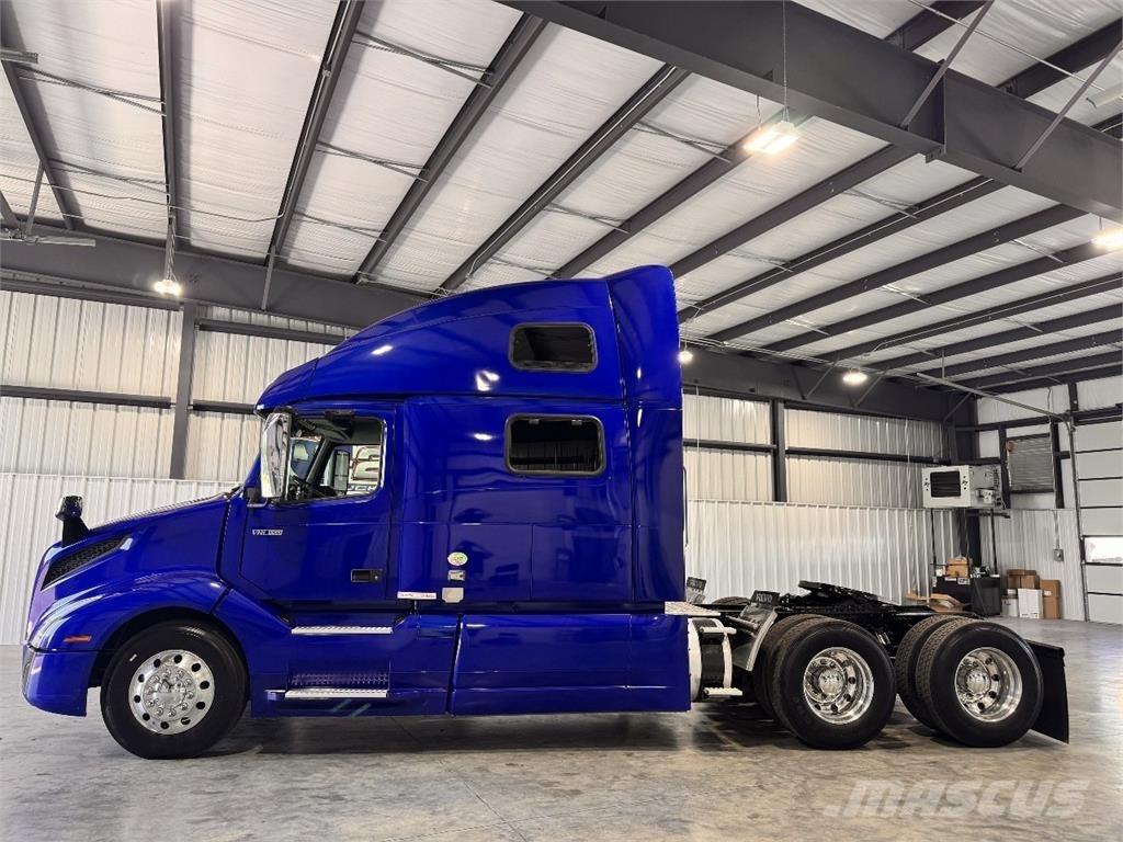Volvo VNL860 Truck Tractor Units