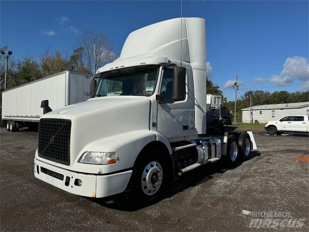 Volvo VNM64T200 Truck Tractor Units