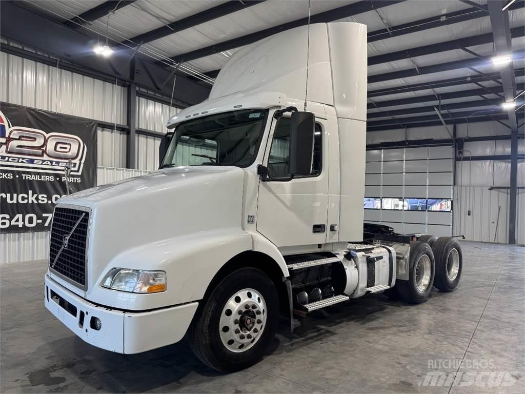 Volvo VNM64T200 Truck Tractor Units