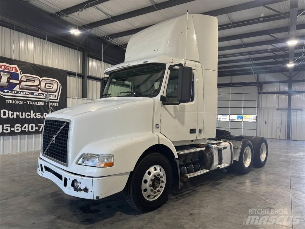Volvo VNM64T200 Truck Tractor Units