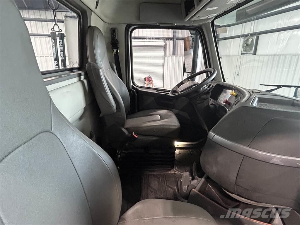 Volvo VNR64T300 Truck Tractor Units