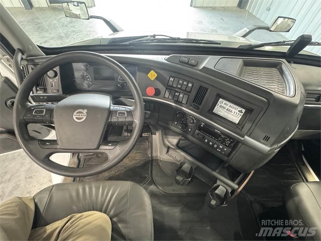 Volvo VNR64T300 Truck Tractor Units
