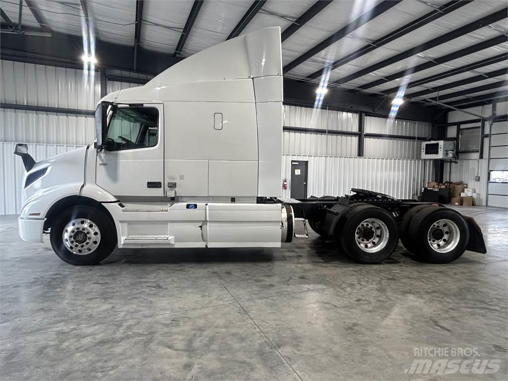 Volvo VNR64T640 Truck Tractor Units