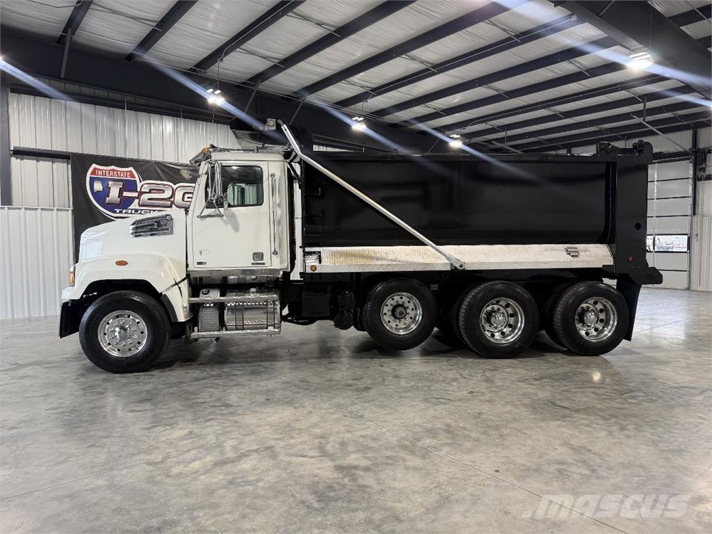 Western Star 4700SF Tipper trucks