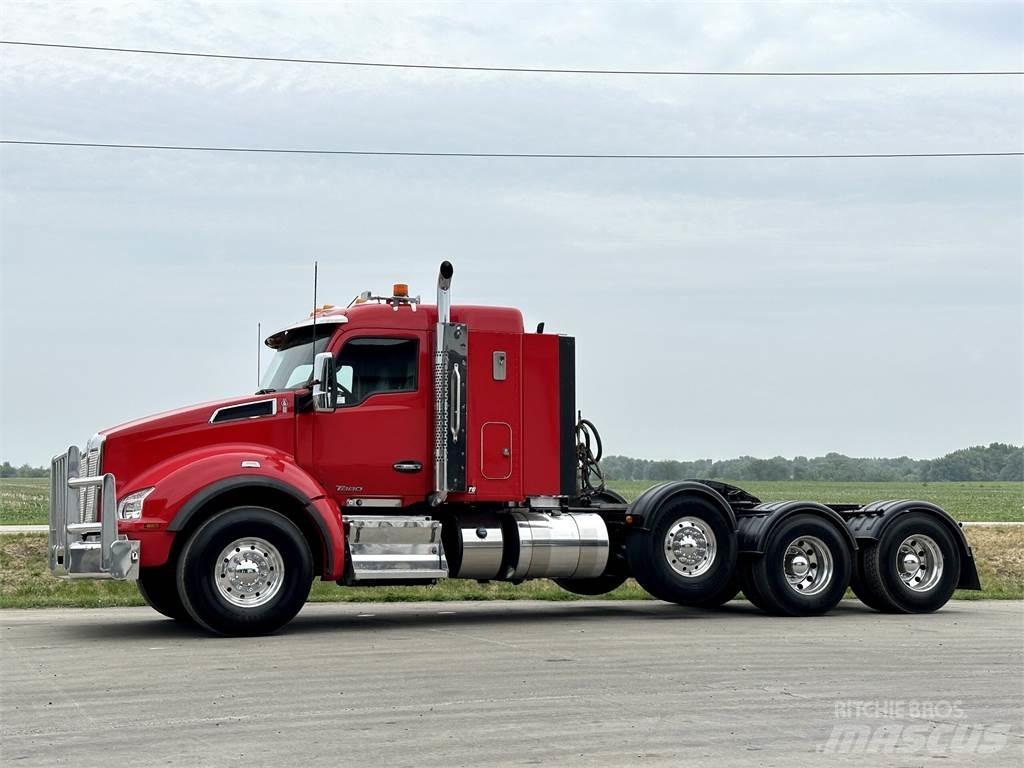 Kenworth T880 Truck Tractor Units