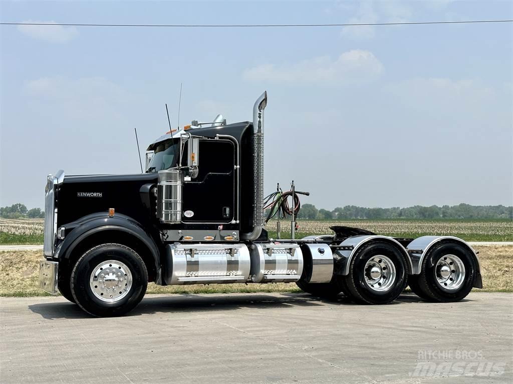 Kenworth W900 Truck Tractor Units