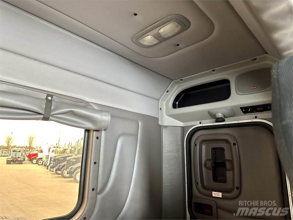 Peterbilt 389 Truck Tractor Units