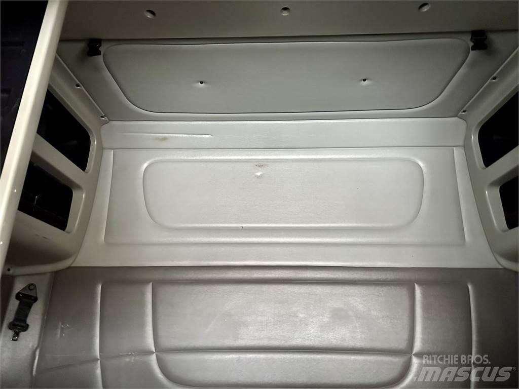 Peterbilt 389 Truck Tractor Units