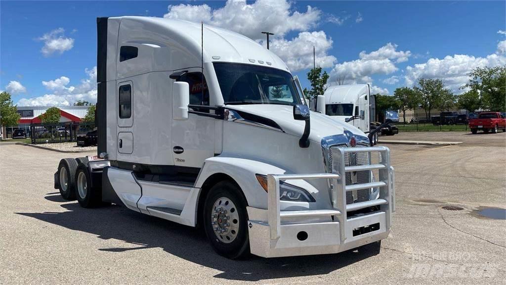 Kenworth T680 Truck Tractor Units