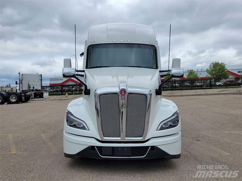 Kenworth T680 Truck Tractor Units