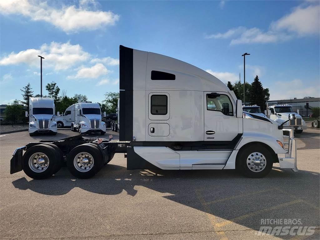 Kenworth T680 Truck Tractor Units