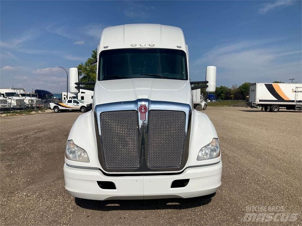 Kenworth T680 Truck Tractor Units