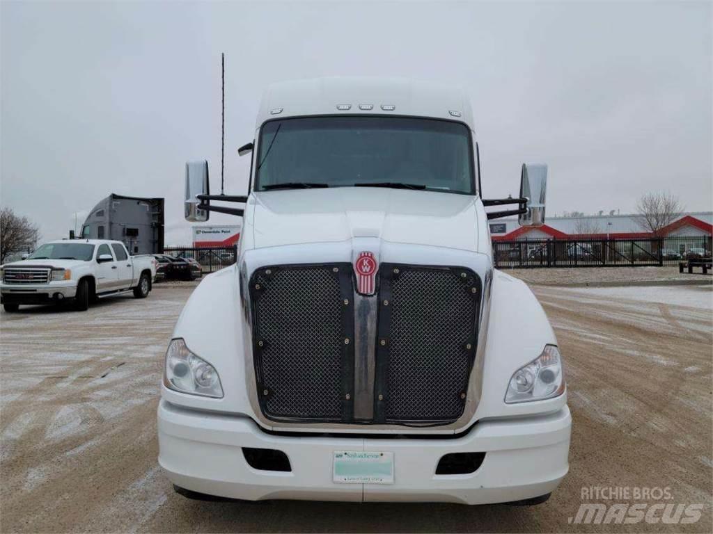 Kenworth T680 Truck Tractor Units