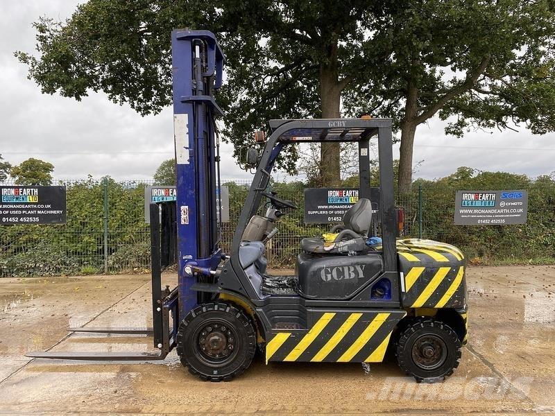Komatsu FD25T-12 Other