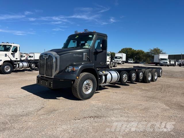 Autocar DC64 Cabins and interior