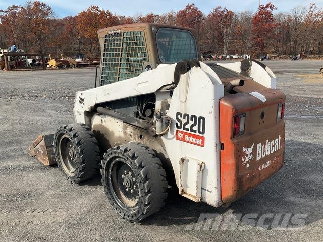 Bobcat S220 Skid steer loaders