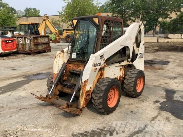 Bobcat S300 Skid steer loaders