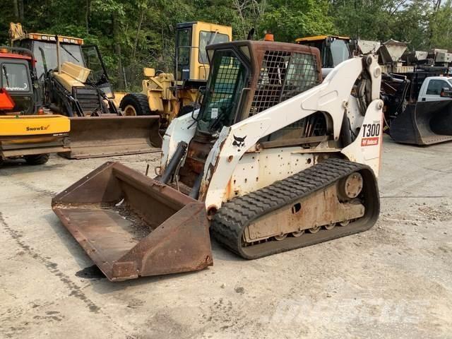Bobcat T300 Skid steer loaders