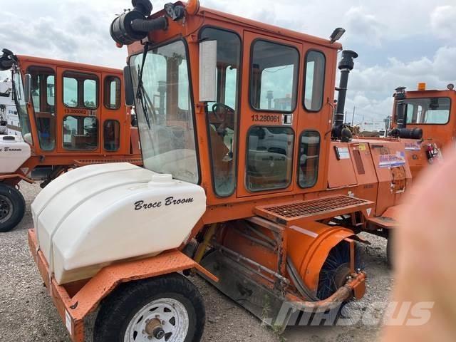 Broce CR350 Indoor sweepers