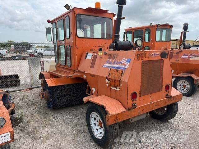 Broce CR350 Indoor sweepers