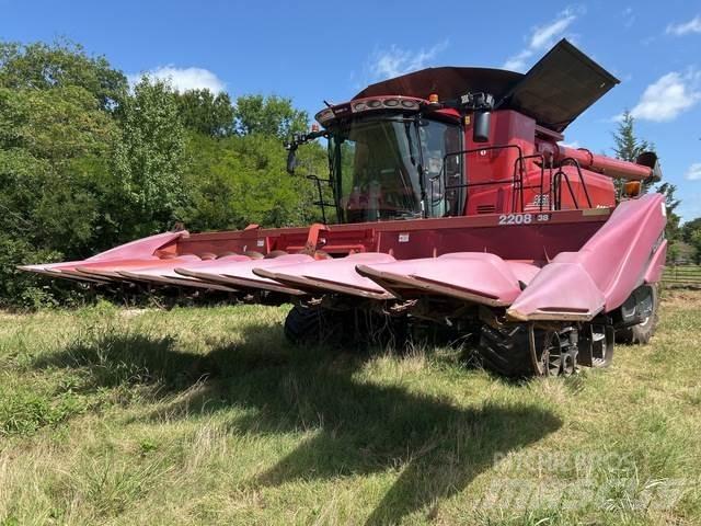 Case IH 2208 Combine harvester heads