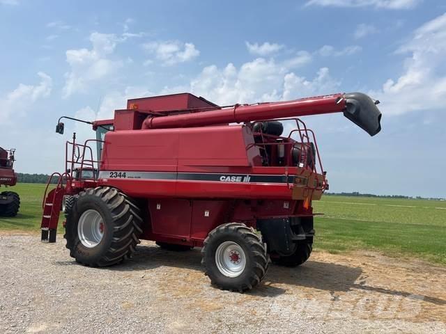 Case IH 2344 Combine harvesters