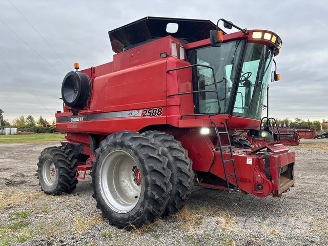 Case IH 2588 Combine harvesters