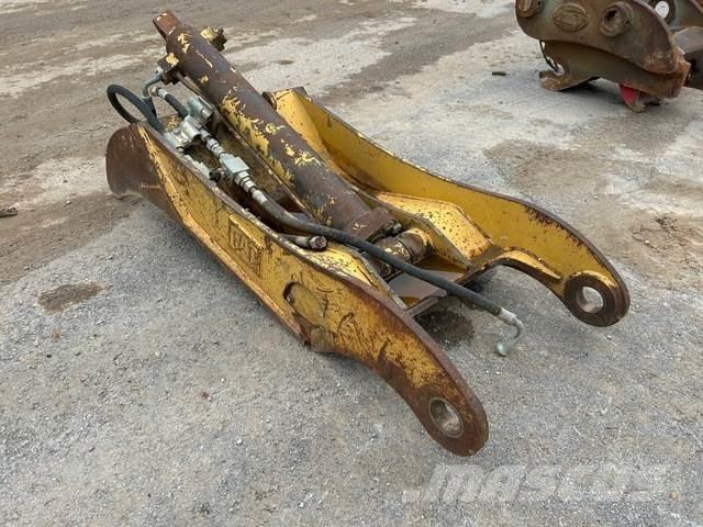 CAT  Crawler excavators
