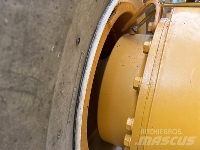 CAT 16H Graders